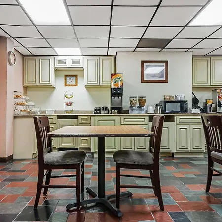Quality Inn & Suites Binghamton Vestal-2
