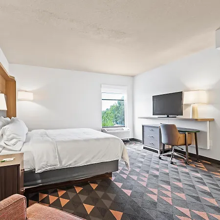 Holiday Inn - St. Petersburg West By Ihg-2