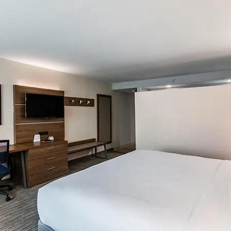 Holiday Inn Express & Suites Camarillo By Ihg-2