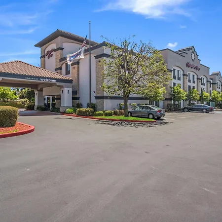 Hampton Inn Oakland-Hayward-3