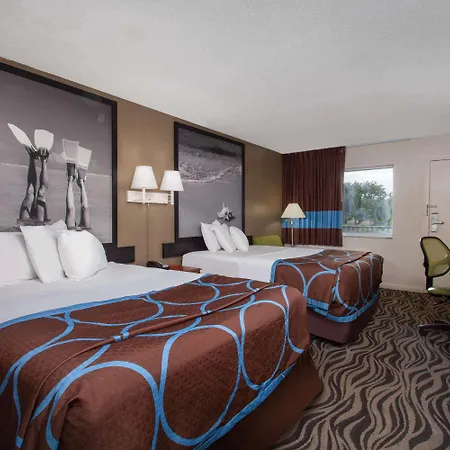 Super 8 By Wyndham Kissimmee-3