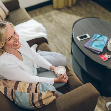 Sonesta Simply Suites Detroit Ann Arbor-3
