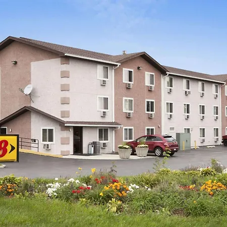 Super 8 By Wyndham Peru Starved Rock State Park-3
