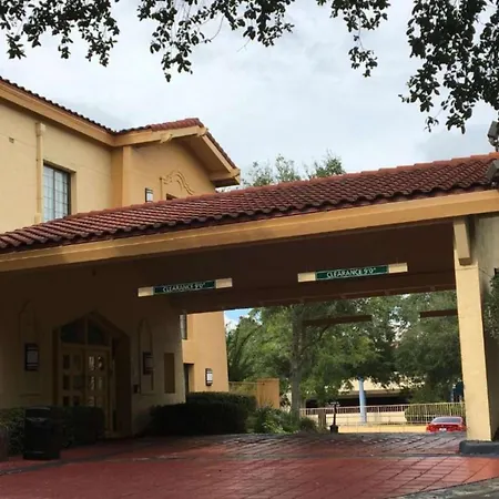 Days Inn By Wyndham Gainesville Florida-3