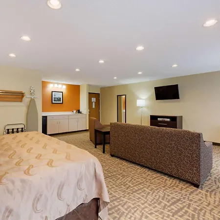 Quality Inn Wooster-2