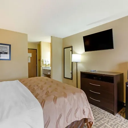 Quality Inn Wooster-3
