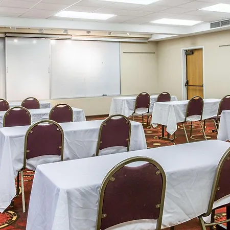 Clarion Inn I-94 Near Expo Center-3