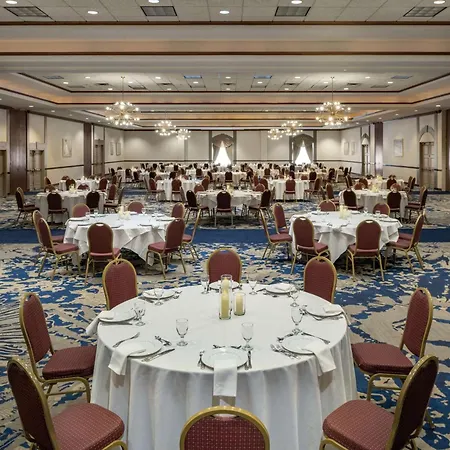 Embassy Suites By Hilton Cleveland Rockside-2