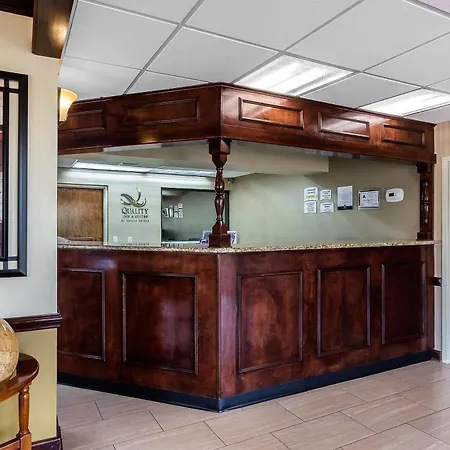 Quality Inn & Suites Mooresville-Lake Norman-3
