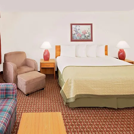 Baymont By Wyndham St. Joseph/Stevensville-3