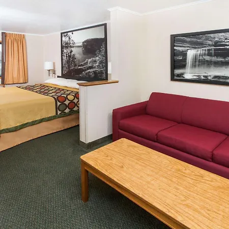 Super 8 By Wyndham Ottawa Starved Rock-2