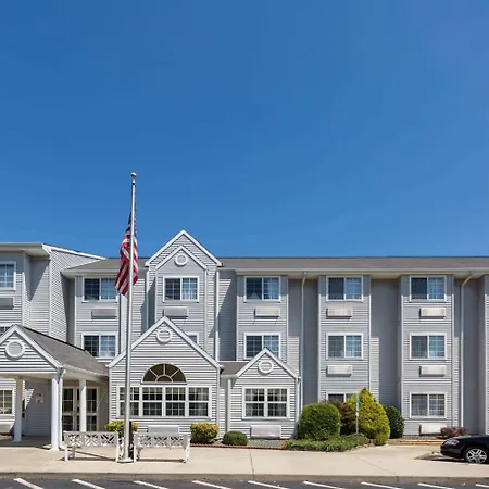 Microtel Inn & Suites By Wyndham Hillsborough-2