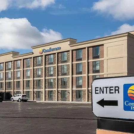 Comfort Inn Bay City - Riverfront-3