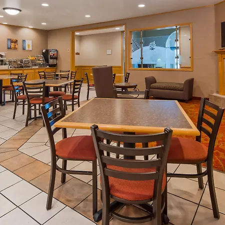 Best Western Wapakoneta Inn-2