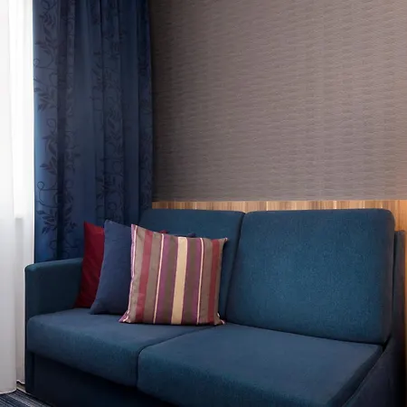 Holiday Inn Express Bremen Airport By Ihg-2