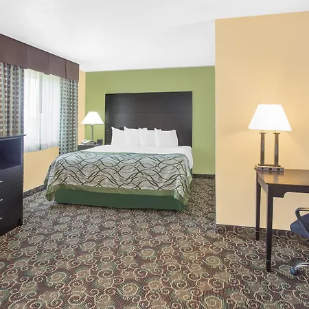 Baymont By Wyndham Holland-3