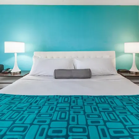 Howard Johnson By Wyndham Romulus Detroit Metro Airport-2