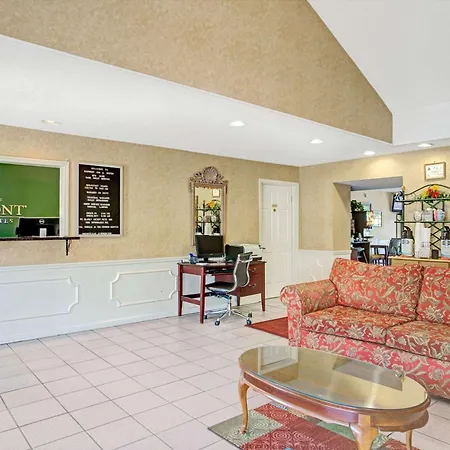 Baymont By Wyndham Smithfield-2