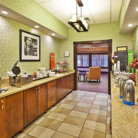 Hampton Inn Gaylord-2