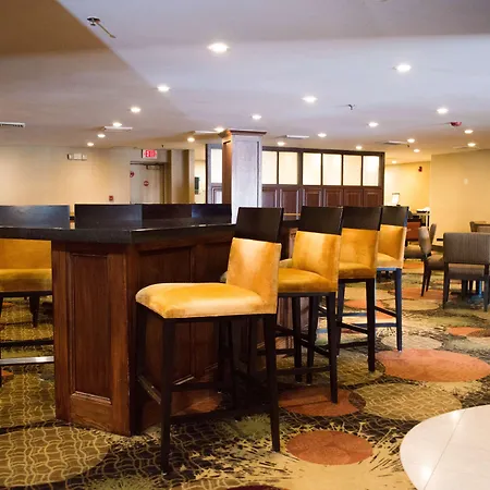 Radisson Hotel Detroit-Farmington Hills-2