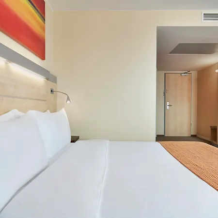 Holiday Inn Express Berlin City Centre West-3