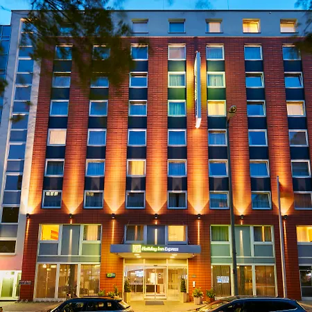 Holiday Inn Express Berlin City Centre West-2