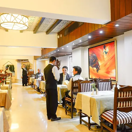 Golden Tulip Hotel Flamenco Cairo-2