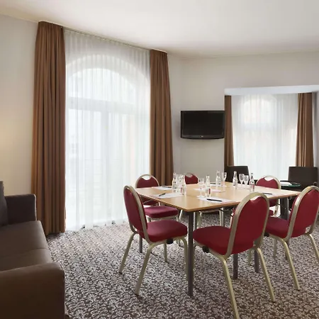 Ramada By Wyndham Frankfurt City Centre-2
