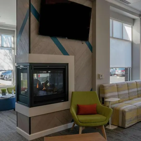 Hilton Garden Inn Plymouth-3