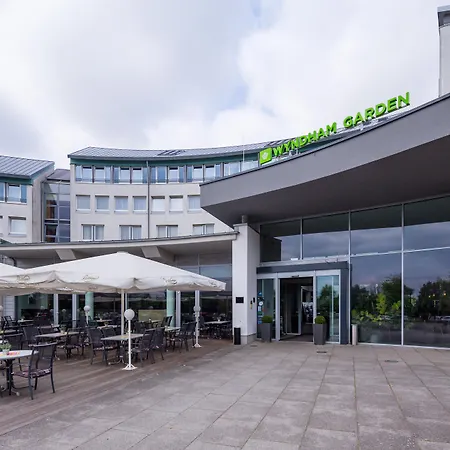 Ramada By Wyndham Dresden-3