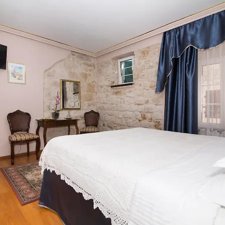 Heritage Hotel Pasike-3