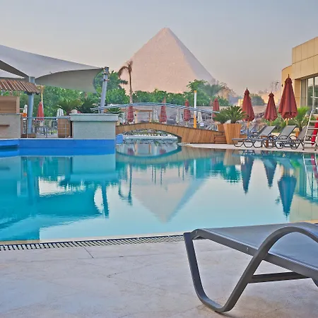 Le Meridien Pyramids Hotel & Spa-3