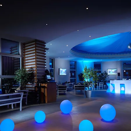 Grand Millennium Al Wahda Hotel And Executive Apartments Abu Dhabi-3