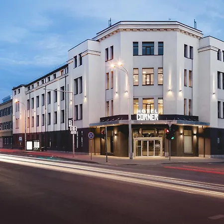 Corner Hotel-2