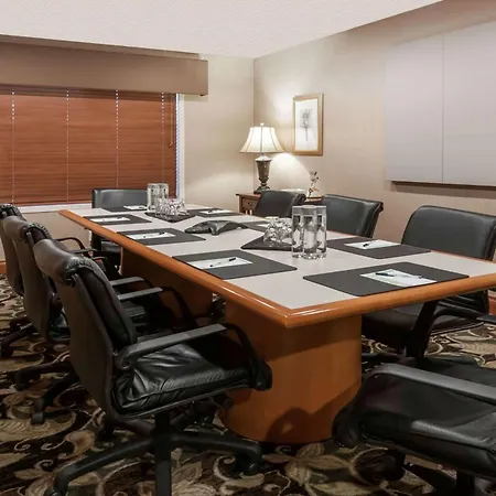 Wingate By Wyndham - Edmonton West-3