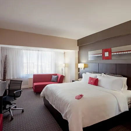 Armon Plaza Montreal Airpt, Trademark Collection By Wyndham-3