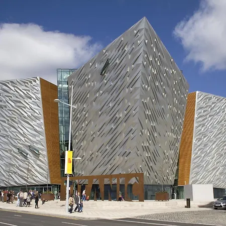 Leonardo Hotel Belfast-3