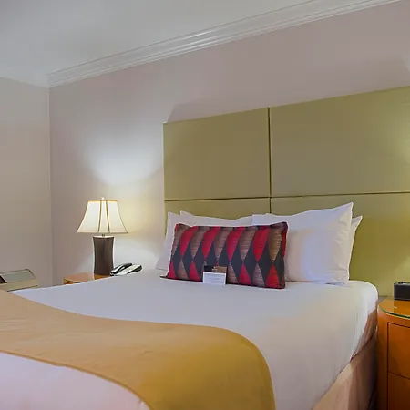 Executive Suites Hotel & Conference Center, Metro Vancouver-2