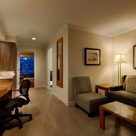 Executive Suites Hotel & Conference Center, Metro Vancouver-3