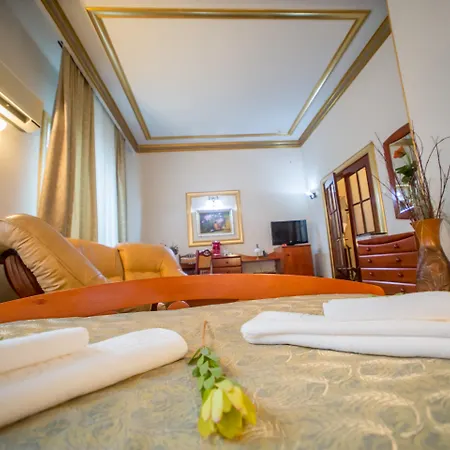 Bucharest Comfort Suites Hotel-2