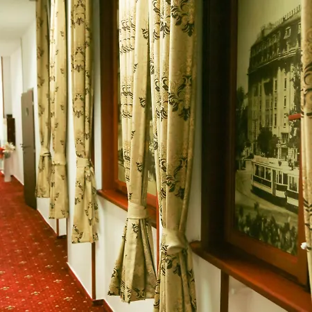Bucharest Comfort Suites Hotel-3