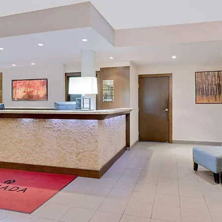 Ramada By Wyndham Kamloops-2