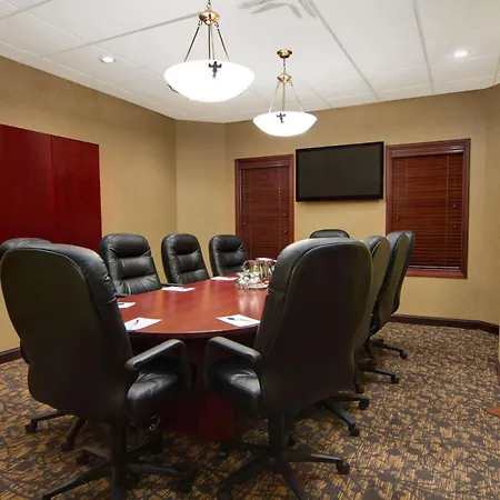 Best Western Plus Winnipeg Airport Hotel-3