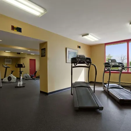 Park Inn Hotel Montreal Airport-3
