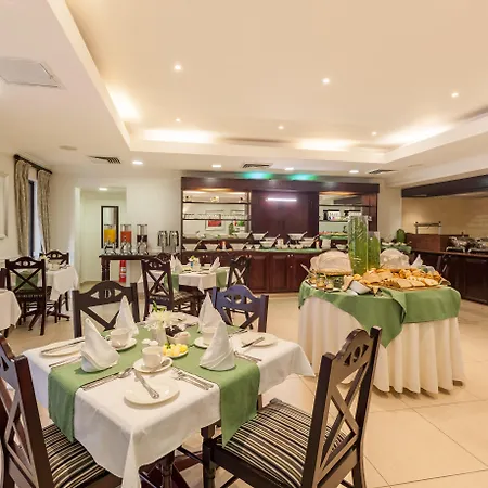 Courtyard Hotel Rosebank-3