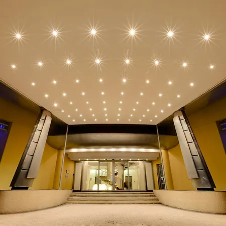 Protea Hotel by Marriott Johannesburg Wanderers-2