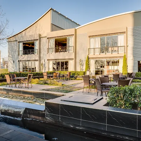 Protea Hotel By Marriott O R Tambo Airport-2