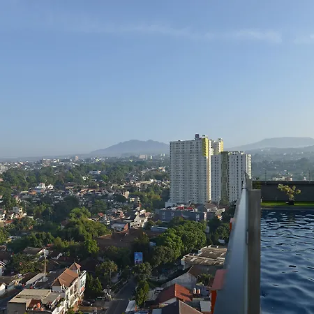 Harris Hotel & Conventions Ciumbuleuit Bandung-3