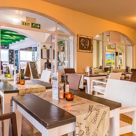 Simon'S Town Quayside Hotel-2