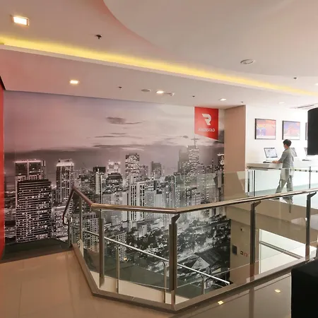 Red Planet Makati Amorsolo-3